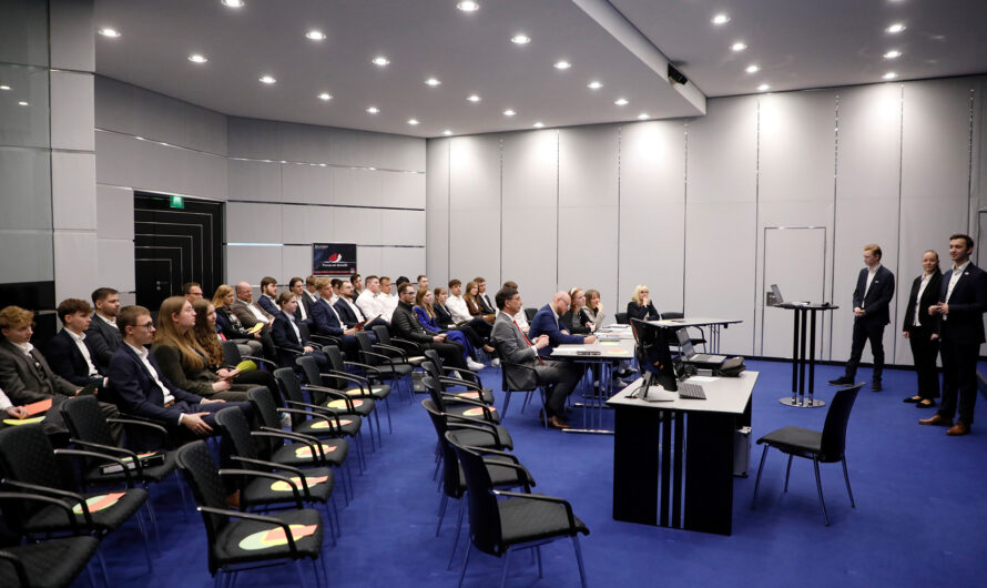FLG Erstsemester begeistern mit Praxis-Projekten