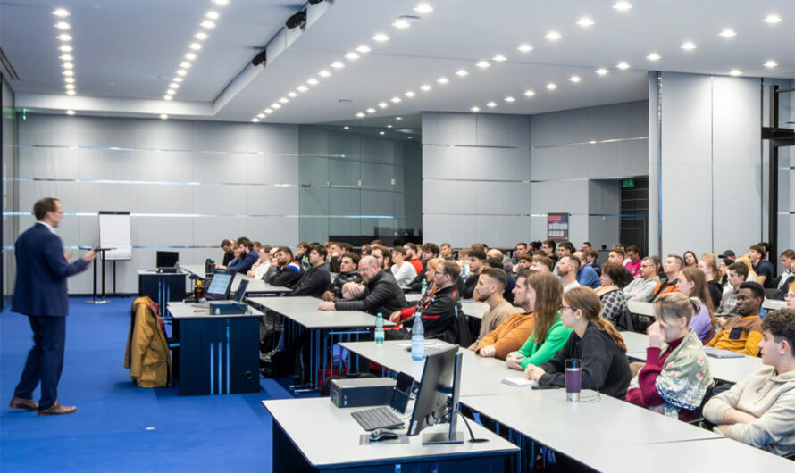 KI im Fokus: Young Talents im Dialog mit THM-Professor Aguirre Reid