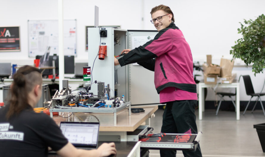 „Wir verheiraten IT und Technik in der Ausbildung“